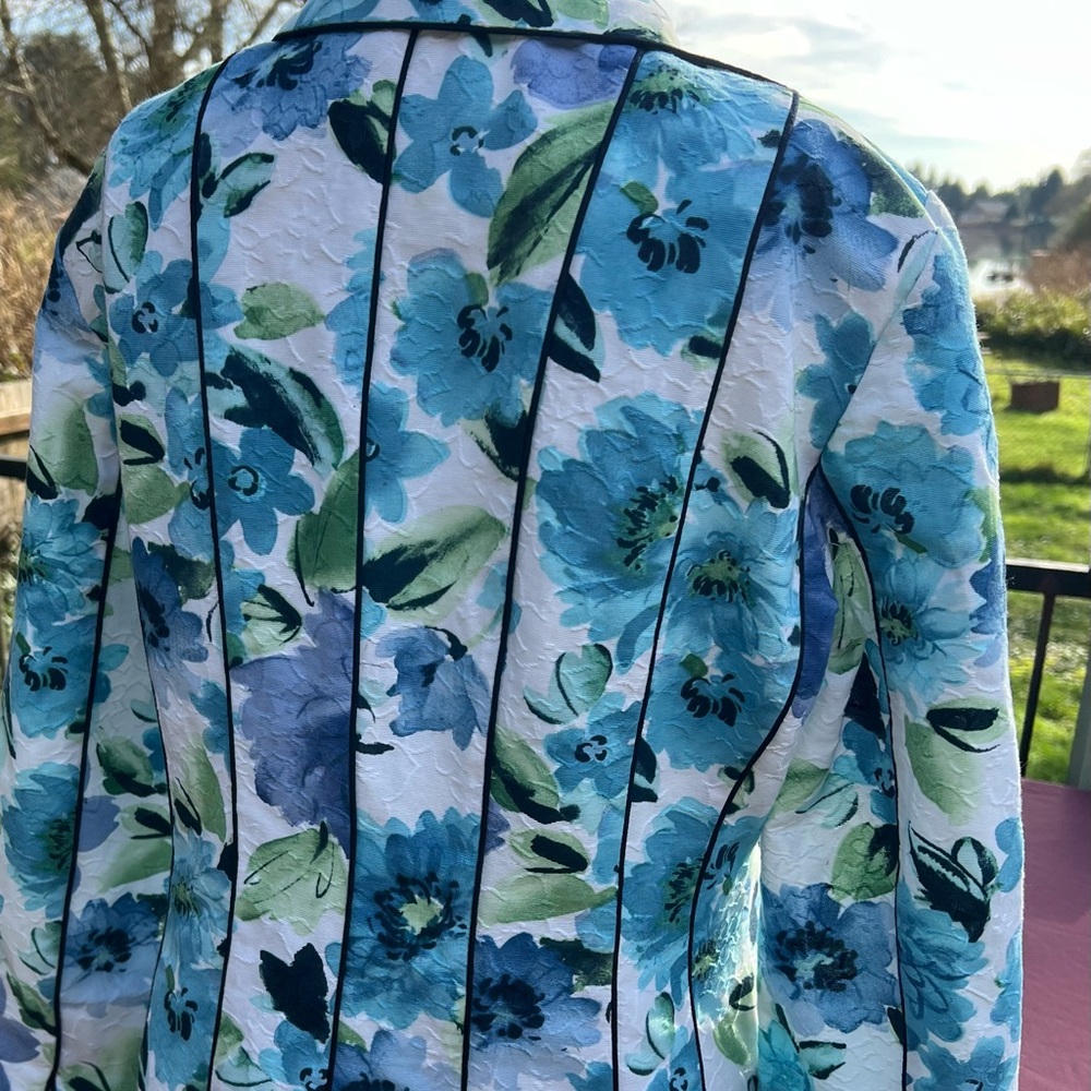 Drapers & Damons Blue and Green Women's Blazer. Size L. 20” PtP. 24” length. - Picture 4 of 7